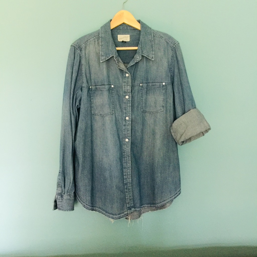 Universal Thread Chambray Shirt Size Large Cotton